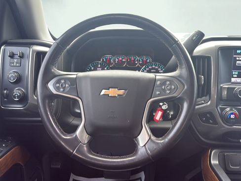Used 2018 Chevrolet Silverado 1500 LTZ w/ Sport Package AWD/4WD image 19