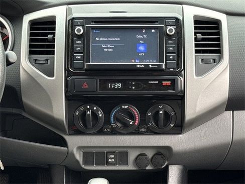 Used 2014 Toyota Tacoma PreRunner w/ SR5 Package image 18