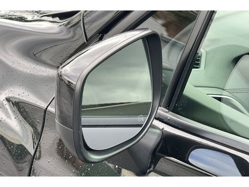 Used 2020 Subaru Forester Premium image 19