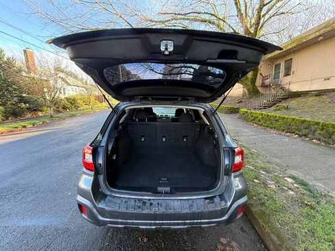 Used 2018 Subaru Outback 2.5i image 7