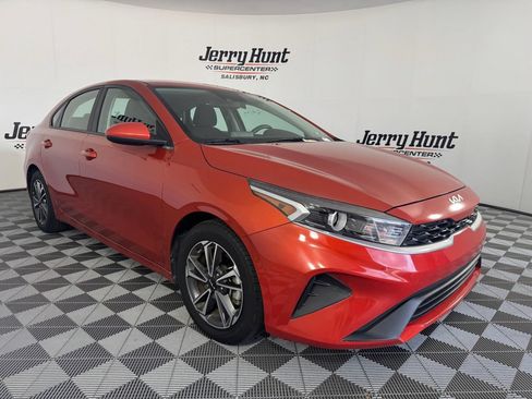 Used 2024 Kia Forte LXS FWD image 6