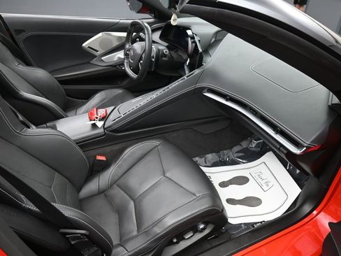 Used 2024 Chevrolet Corvette Stingray Preferred Conv w/ 2LT RWD image 31