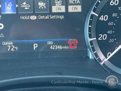 Used 2024 Toyota Highlander XLE image 31