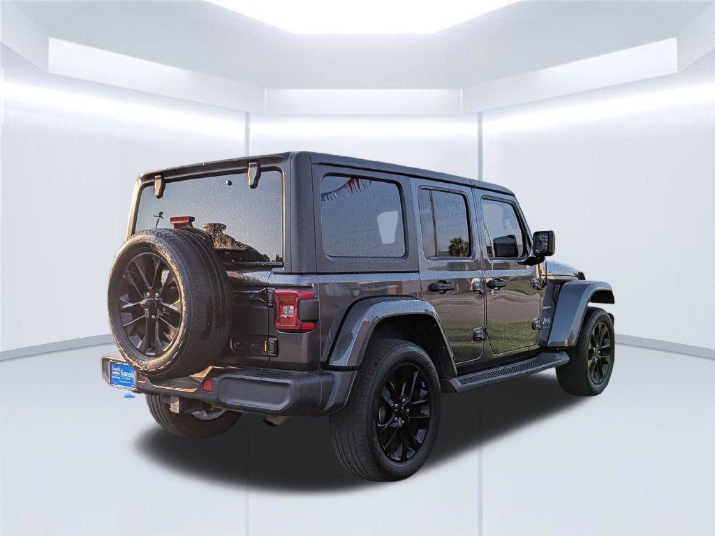 Used 2023 Jeep Wrangler Unlimited Sahara w/ Cold Weather Group AWD/4WD image 5