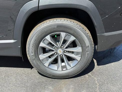 New 2026 Chevrolet Equinox LT w/ LPO, Floor Liner Package AWD/4WD image 5