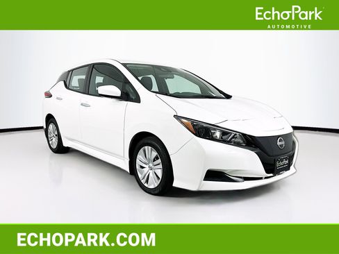 Used 2024 Nissan Leaf S image 1