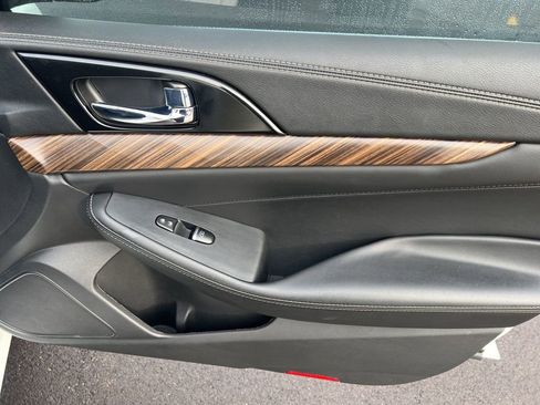 Certified 2018 Nissan Maxima Platinum image 23