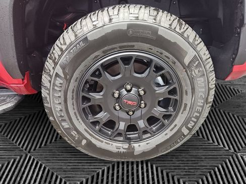 Used 2026 Toyota 4Runner TRD Off-Road Premium AWD/4WD image 14