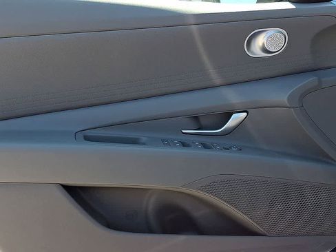 New 2026 Hyundai Elantra SE FWD image 11