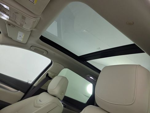 Certified 2023 Cadillac XT5 Premium Luxury FWD image 17