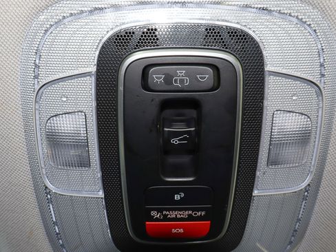 Used 2024 Hyundai Elantra Limited image 26