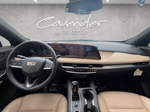 Used 2025 Cadillac XT4 Premium Luxury w/ Cold Weather Package FWD image 20