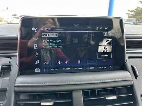 Used 2022 Chevrolet Tahoe LT w/ LT Signature Plus Package image 12