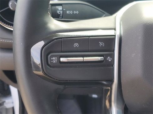 Used 2024 Chevrolet Colorado LT w/ LT Convenience Package III image 23