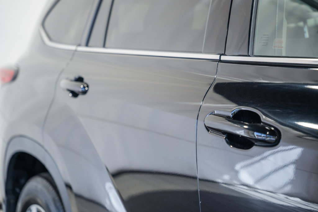 Used 2020 Toyota Highlander XLE AWD/4WD image 8