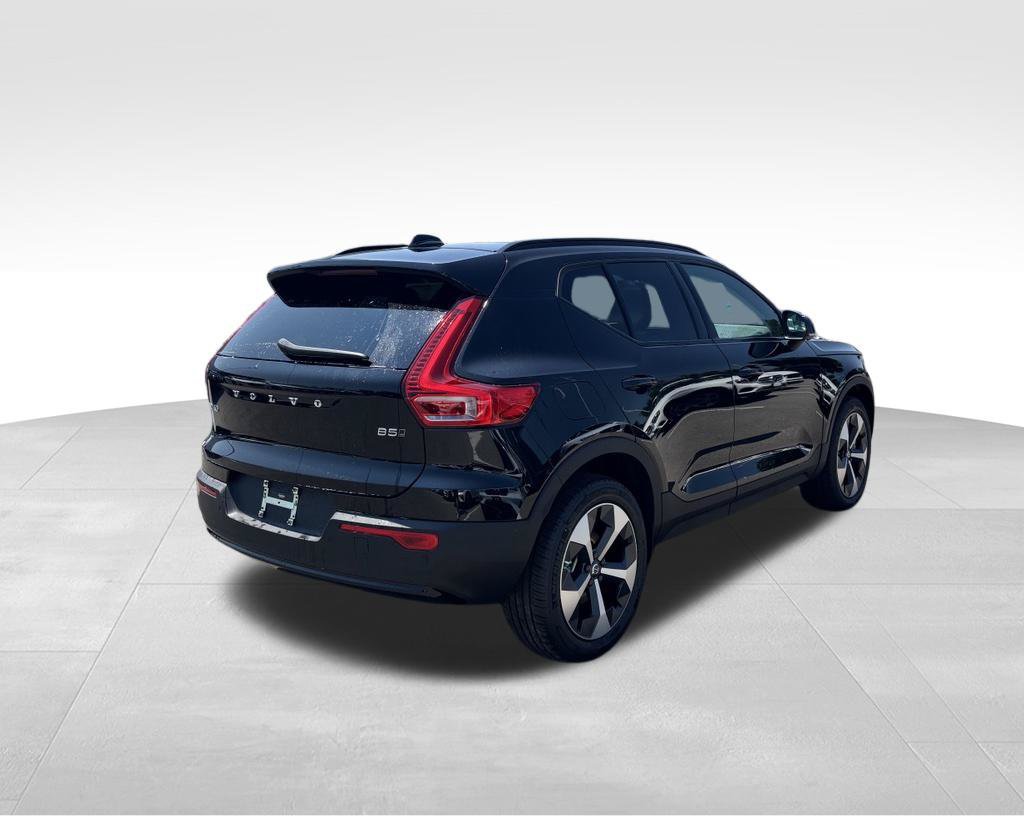 New 2026 Volvo XC40 B5 Plus w/ Protection Package Premier AWD/4WD image 6