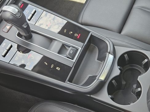 Certified 2023 Porsche Macan S AWD/4WD image 20