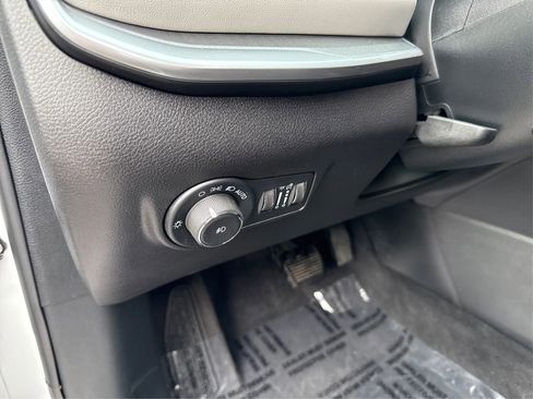 Used 2025 Jeep Compass Limited image 34