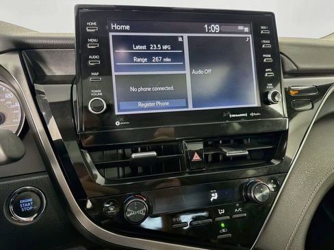 Used 2024 Toyota Camry SE w/ Cold Weather Package FWD image 20