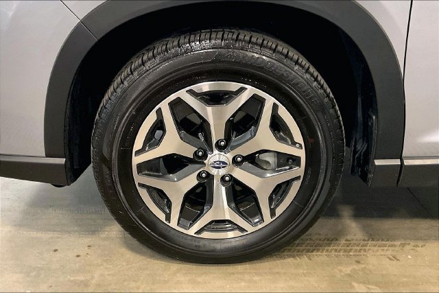 Used 2024 Subaru Forester Premium AWD/4WD image 9