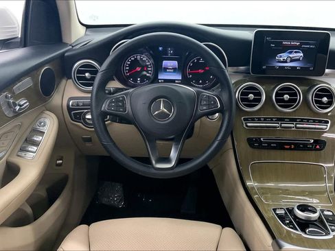 Used 2019 Mercedes-Benz GLC 300 image 5