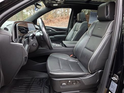 Used 2022 Cadillac Escalade ESV Sport w/ Touring Package image 15