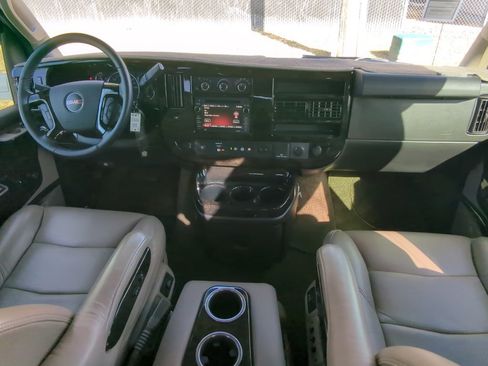 Used 2021 GMC Savana 2500 w/ Enhanced Convenience Package image 24