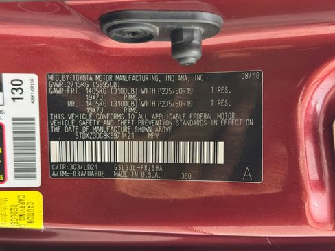 Used 2019 Toyota Sienna SE w/ Carpet Mat Package image 40