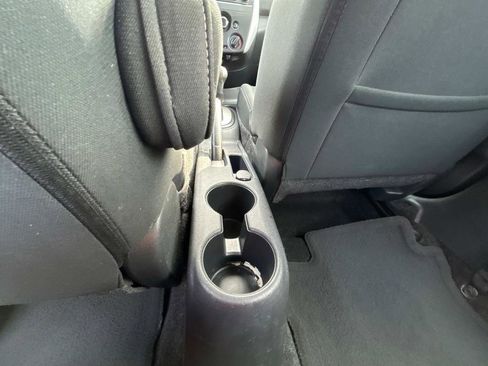 Used 2017 Nissan Versa SV image 13