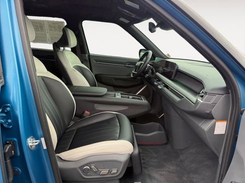 Certified 2024 Kia EV9 GT-Line image 19