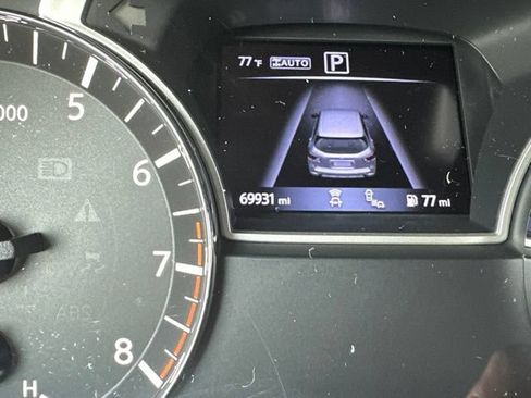 Used 2020 Nissan Pathfinder SL AWD/4WD image 38