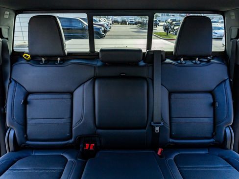 Used 2023 GMC Sierra 2500 Denali w/ Denali Black Diamond Edition image 32