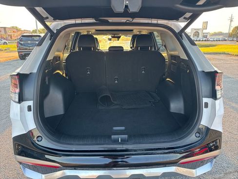 Used 2023 Kia Sportage SX image 5