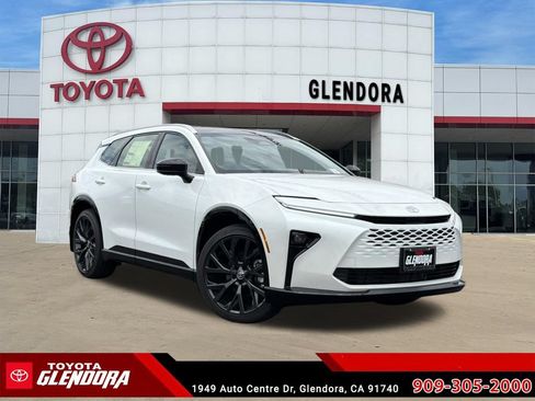 New 2026 Toyota Crown Signia AWD/4WD image 1