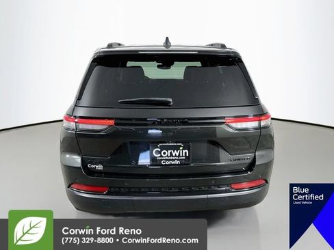 Used 2024 Jeep Grand Cherokee Limited w/ Black Appearance Package AWD/4WD image 9