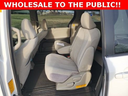 Used 2011 Toyota Sienna LE image 10