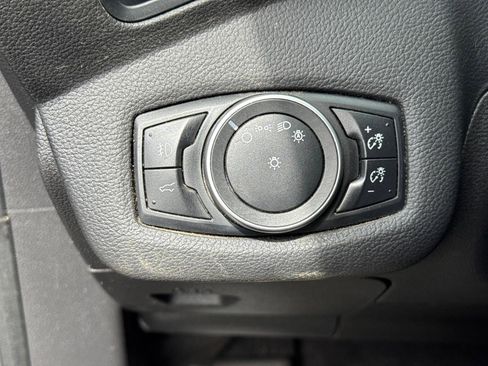 Used 2018 Ford Escape SE w/ Ford Safe & Smart Package AWD/4WD image 14