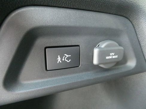 Used 2025 Honda Pilot Black Edition image 18