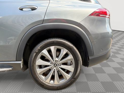 Used 2020 Mercedes-Benz GLE 450 4MATIC w/ Premium Package image 29