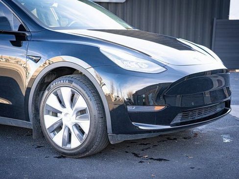 Used 2020 Tesla Model Y Long Range image 4