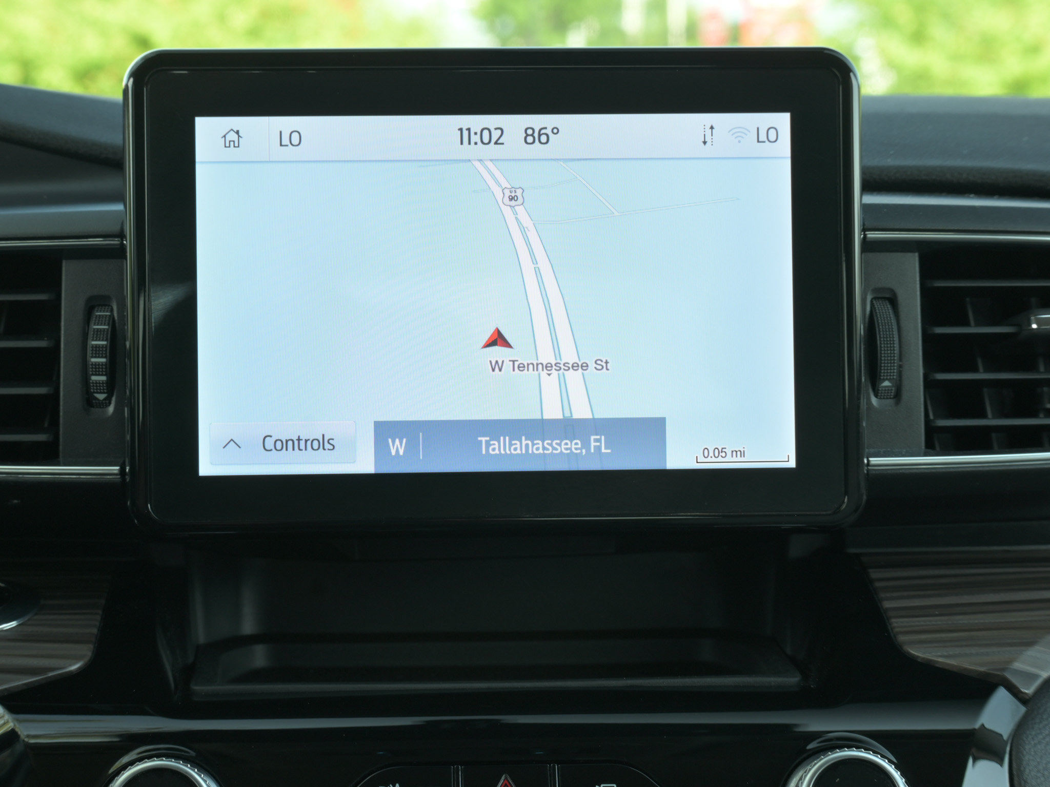 Used 2023 Ford Explorer Limited AWD/4WD image 17