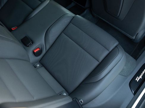 Used 2022 Porsche Taycan Turbo S image 79