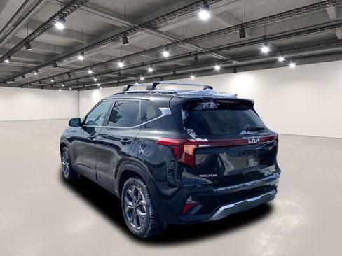 Used 2024 Kia Seltos S AWD/4WD image 3