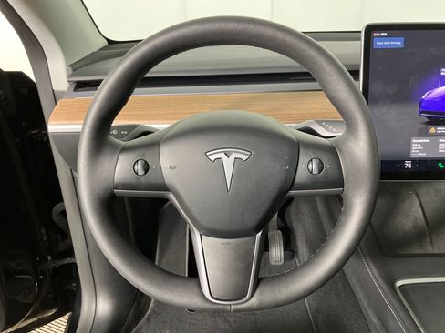 Used 2024 Tesla Model Y Long Range image 16