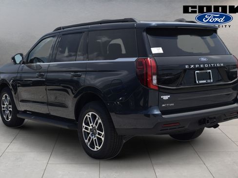 New 2026 Ford Expedition Active RWD image 4
