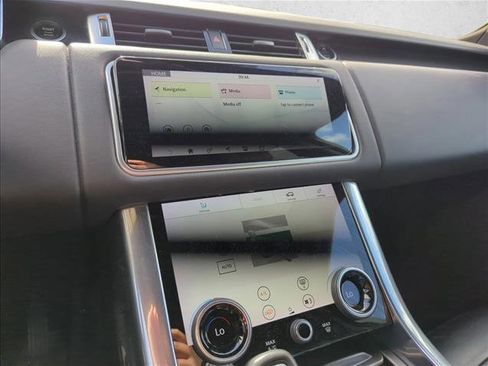 Used 2019 Land Rover Range Rover Sport SE image 13