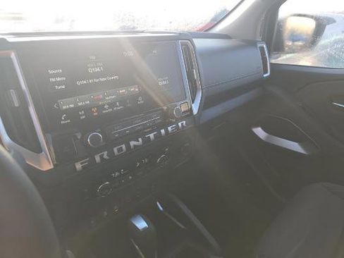 Used 2025 Nissan Frontier SV w/ SV Convenience Package image 6