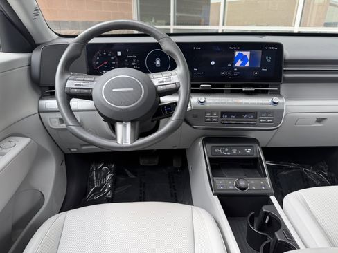 Used 2024 Hyundai Kona Limited image 16