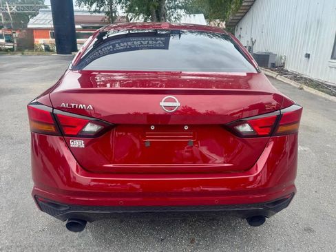 Used 2025 Nissan Altima 2.5 SR FWD image 8