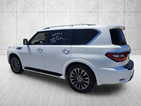 Used 2023 Nissan Armada Platinum w/ Captain's Chairs Package AWD/4WD image 5